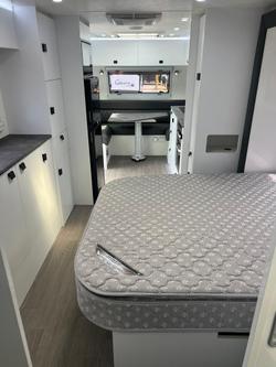 2023 Southern Cross Signature Series V8 Slide Out