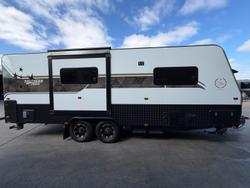 2023 Southern Cross Signature Series V8 Slide Out