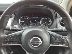 2024 Nissan Navara ST-X