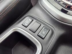 2024 Nissan Navara ST-X