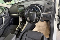 2024 Mitsubishi Eclipse Cross PHEV ES