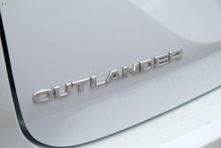 2025 Mitsubishi Outlander LS