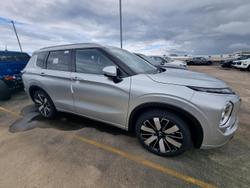 2025 Mitsubishi Outlander Exceed