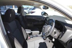 2019 Mitsubishi Outlander ES