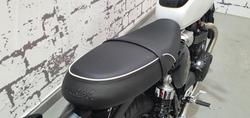 2025 Triumph Bonneville T100 (900cc) Bonneville Black