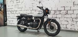 2025 Triumph Bonneville T100 (900cc) Bonneville Black
