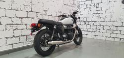 2025 Triumph Bonneville T100 (900cc) Bonneville Black
