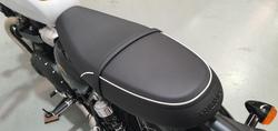 2025 Triumph Bonneville T100 (900cc) Bonneville Black