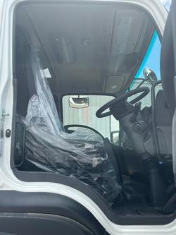 2025 Isuzu F Series FYJ 320-255 AT R58