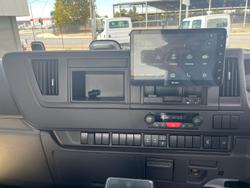 2025 Isuzu F Series FYJ 320-255 AT R58