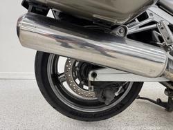 2006 YAMAHA FJR1300 gold