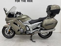 2006 YAMAHA FJR1300 gold