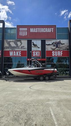 2017 Malibu Wakesetter 22 VLX