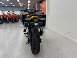 2026 Royal Enfield 2026 ROYAL ENFIELD 450CC GUERILLA 450 ROAD Yellow