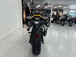 2026 Royal Enfield 2026 ROYAL ENFIELD 450CC GUERILLA 450 ROAD Yellow