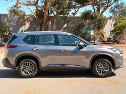 2025 Nissan X-TRAIL ST