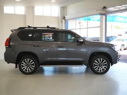 2022 Toyota Landcruiser Prado VX