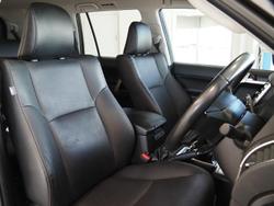 2022 Toyota Landcruiser Prado VX