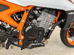 2026 Ktm 990 DUKE Orange