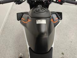 2026 Ktm 990 DUKE Orange