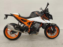 2025 Ktm 990 DUKE Orange