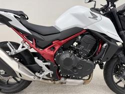 2025 Honda CB750 (HORNET) White