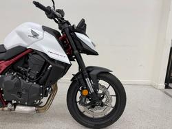 2025 Honda CB750 (HORNET) White