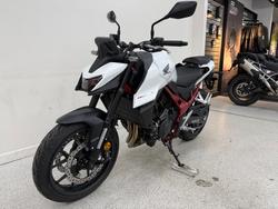 2025 Honda CB750 (HORNET) White