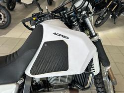 2021 Suzuki DR650SE DR White