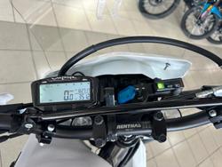 2021 Suzuki DR650SE DR White