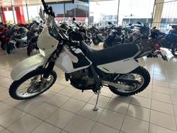 2021 Suzuki DR650SE DR White