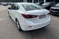 2018 Mazda 3 Neo Sport