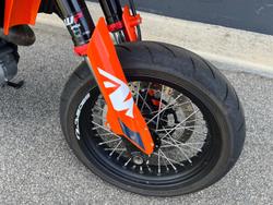 2024 KTM 690 SMC R SMC Orange