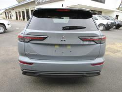 2026 Mitsubishi Outlander LS