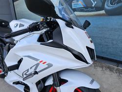 2023 Yamaha YZF-R7LA White