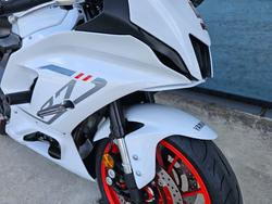 2023 Yamaha YZF-R7LA White