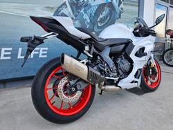 2023 Yamaha YZF-R7LA White
