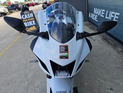 2023 Yamaha YZF-R7LA White