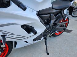 2023 Yamaha YZF-R7LA White