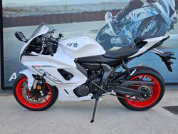 2023 Yamaha YZF-R7LA White