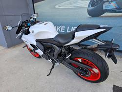 2023 Yamaha YZF-R7LA White