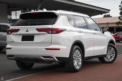 2026 Mitsubishi Outlander LS