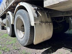 1998 Volvo Fl7