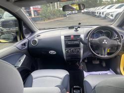 2005 Mitsubishi Colt XLS