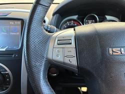 2020 Isuzu MU-X LS-T