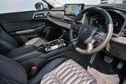 2025 Mitsubishi Outlander Exceed