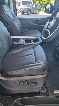 2021 Hyundai STARIA Elite