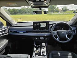 2026 Mitsubishi Outlander LS