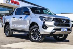2025 Toyota Hilux SR5 48V