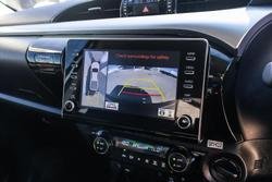 2025 Toyota Hilux SR5 48V